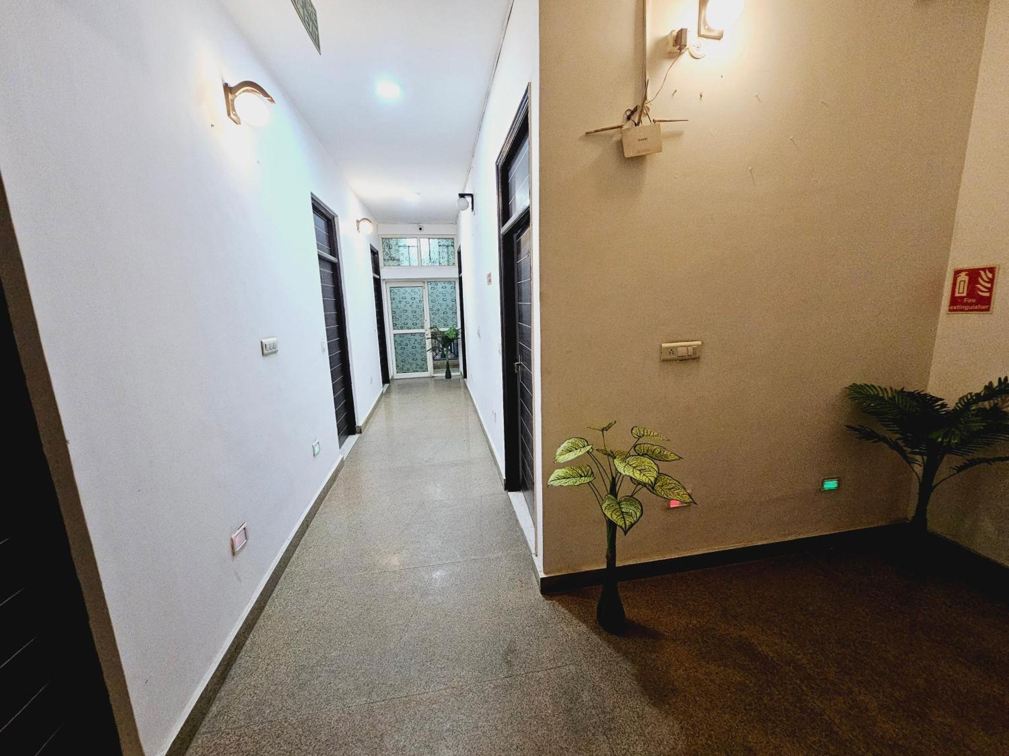 Hotel Tulip Near Delhi Airport Nowe Delhi Zewnętrze zdjęcie