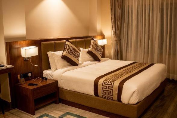 Hotel Tulip Near Delhi Airport Nowe Delhi Zewnętrze zdjęcie