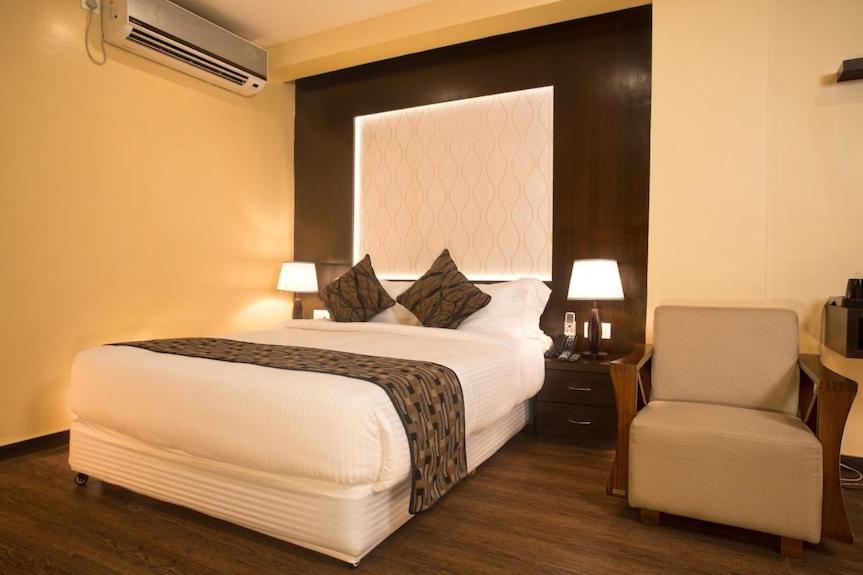 Hotel Tulip Near Delhi Airport Nowe Delhi Zewnętrze zdjęcie